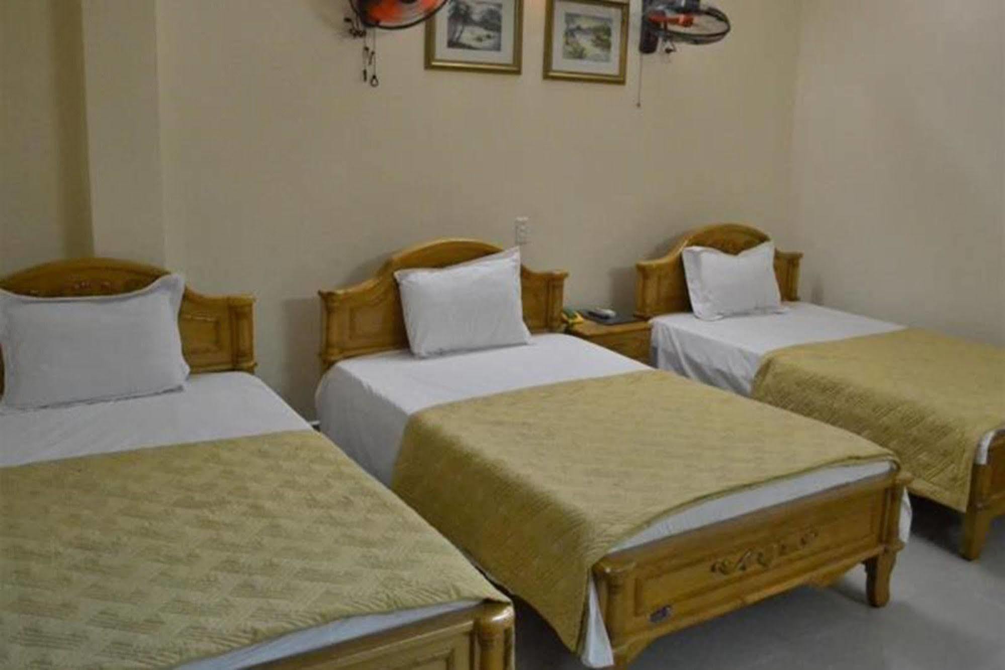 Hoang Ngoc Hotel Dong Khe Sau 외부 사진