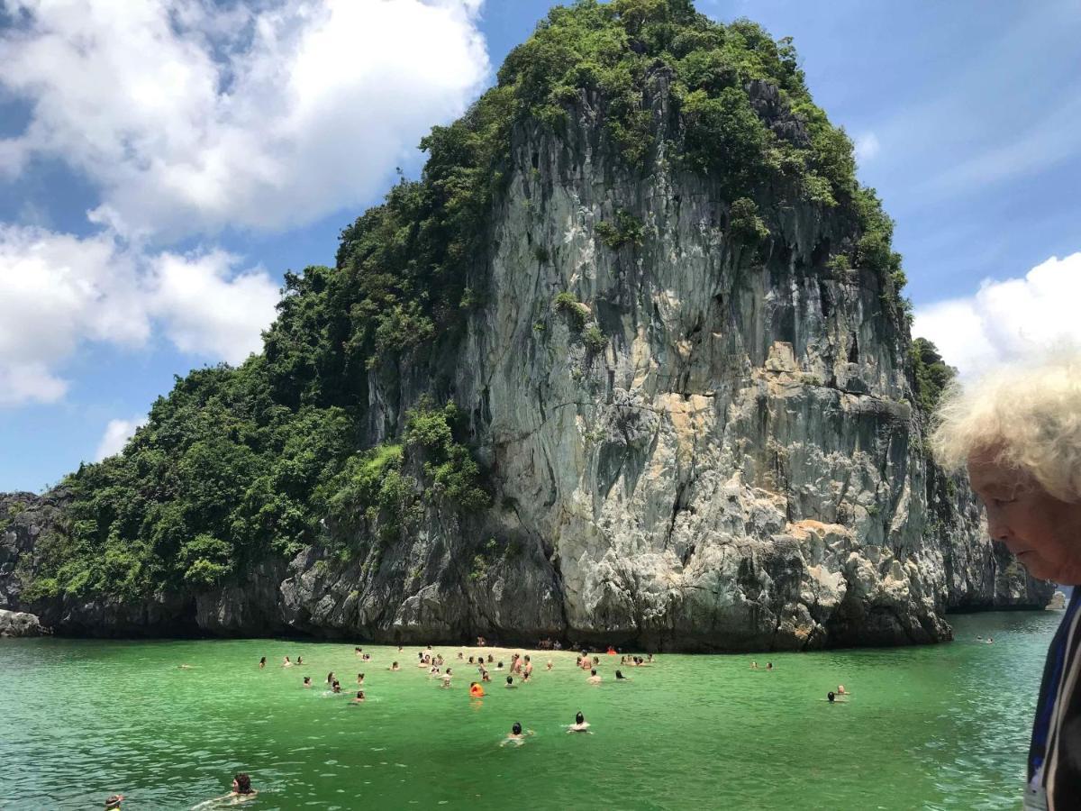 Hoang Ngoc Hotel Dong Khe Sau 외부 사진